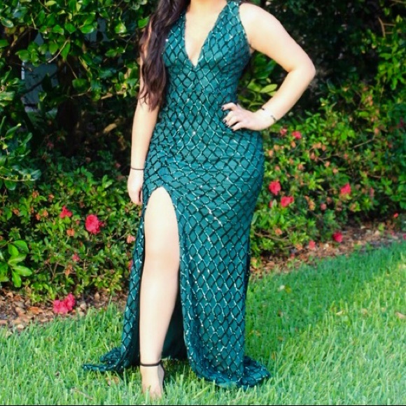 Green Prom Dress - Picture 1 of 3